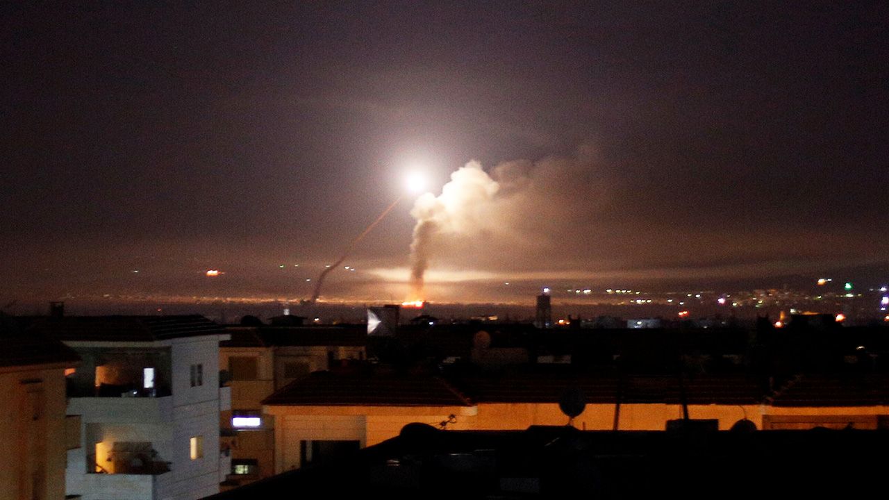 Izrael zaatakował irańskie cele w Syrii (fot. REUTERS/Omar Sanadiki) Izrael zaatakował irańskie cele w Syrii (fot. REUTERS/Omar Sanadiki)