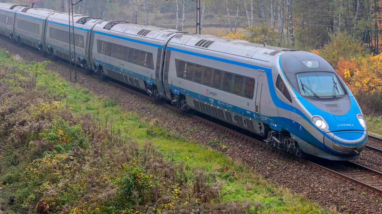 Pendolino zdobywa Tatry. Historyczny przejazd za złotówkę