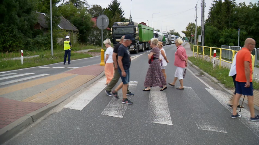 Blokada ronda w Piaskach, na drodze krajowej nr 78. Protest mieszkańców