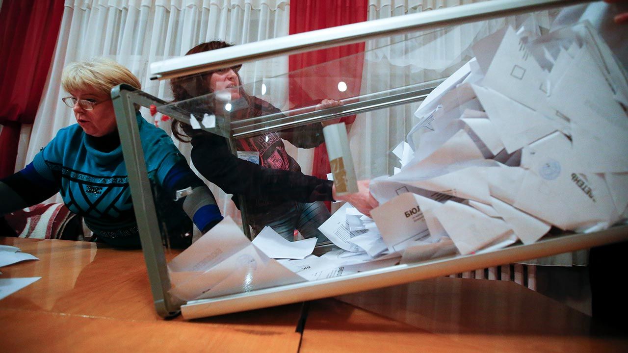 Wereszczuk wezwała Ukraińców, by nie brali udziału w „referendach” i nie pracowali w komisjach wyborczych. (fot. MAXIM ZMEYEV / Reuters / Forum, zdjęcie ilustracyjne)