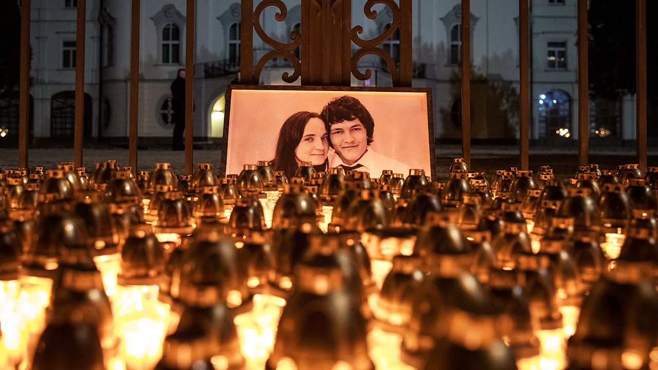 Za pomoc w wykryciu sprawców zabójstwa słowacki rząd ustanowił nagrodę w kwocie miliona euro (fot. PAP/ EPA/MATEJ KALINA)