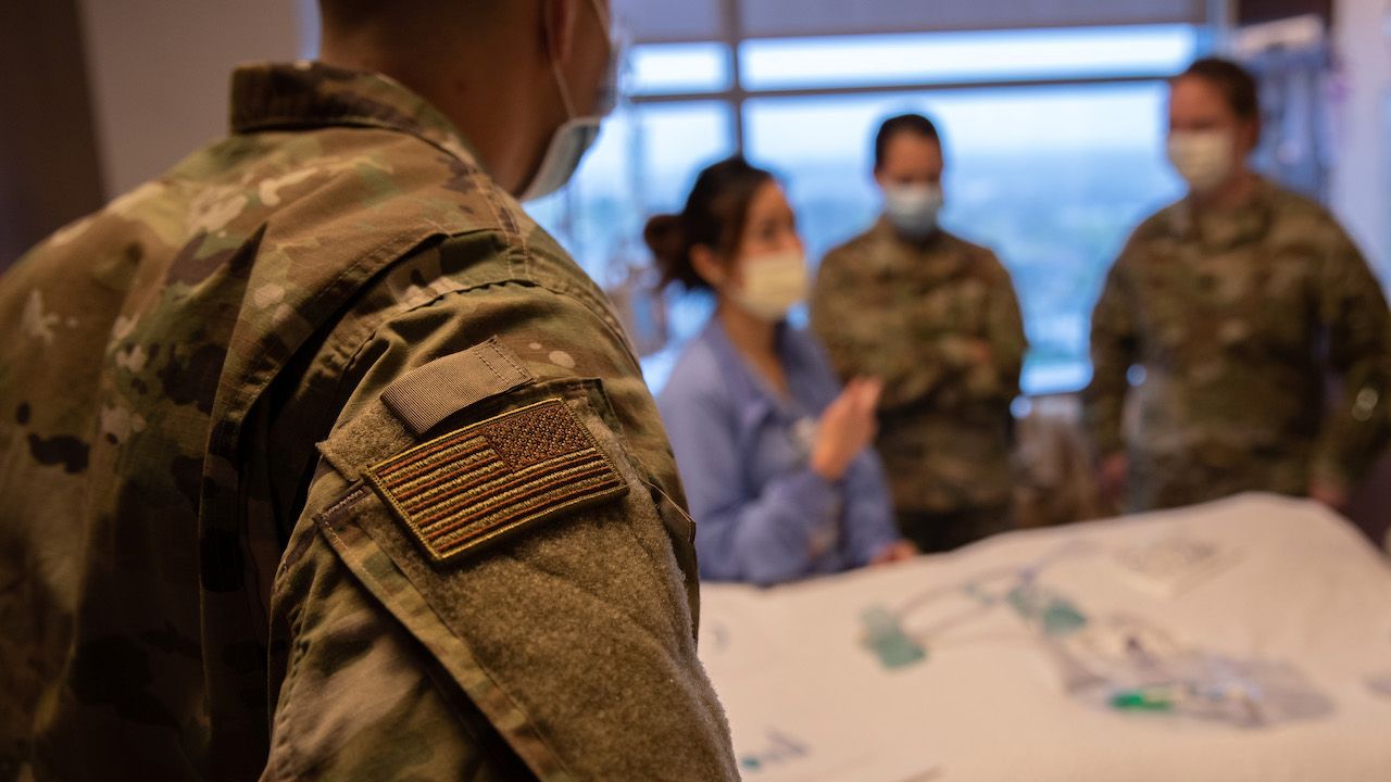 „Drapieżnik w mundurze”. Wojskowy ginekolog nagrywał pacjentki