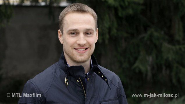 Zabawka w rękach Janki