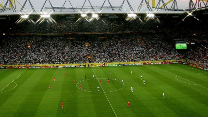 Podczas MŚ 2006 w Dortmundzie rozegrano mecz Polski z Niemcami (fot. Getty Images)