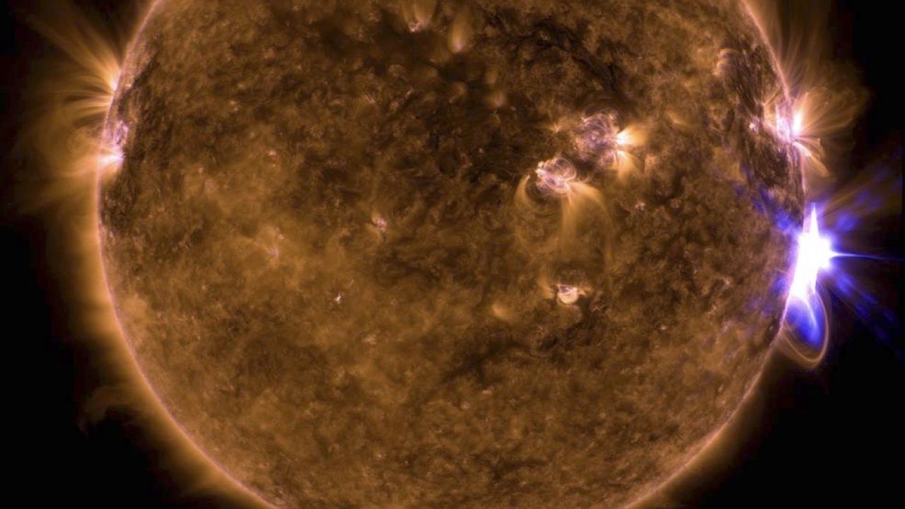 Burze słoneczne w kosmosie (fot. NASA, zdjęcie ilustracyjne)