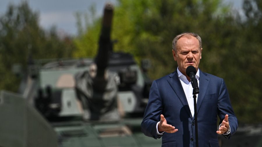 Polish Prime Minister Donald Tusk said the Polish army numbers more than 200,000 soldiers. Photo: PAP/Przemysław Piątkowski