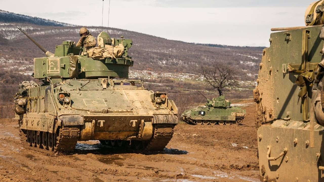 Ukraińcy uczą się już obsługi bojowych wozów piechoty Bradley (fot. US Army)
