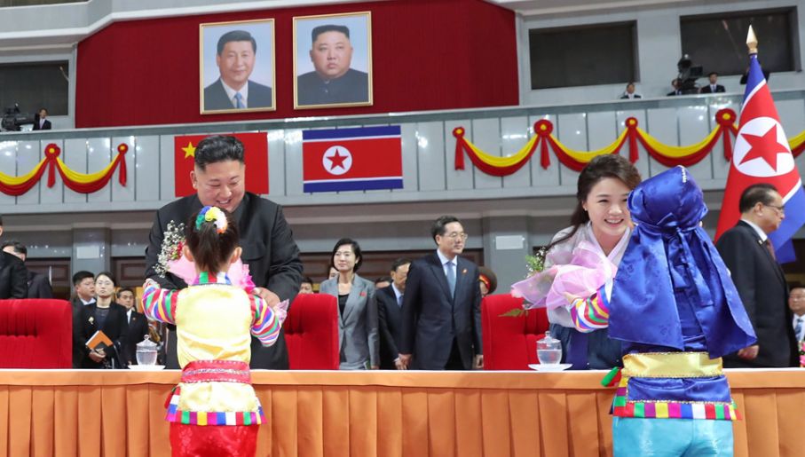 Kim Dzong Un posiada w KRL-D władzę absolutną (fot. PAP/EPA/KCNA)