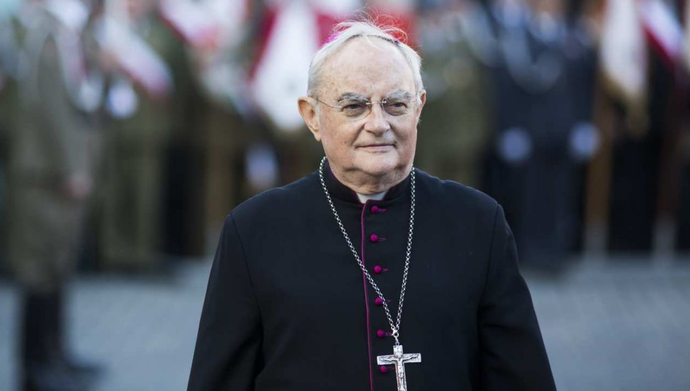 Abp Henryk Hoser W Szpitalu Jest Zakazony Koronawirusem Tvp Info