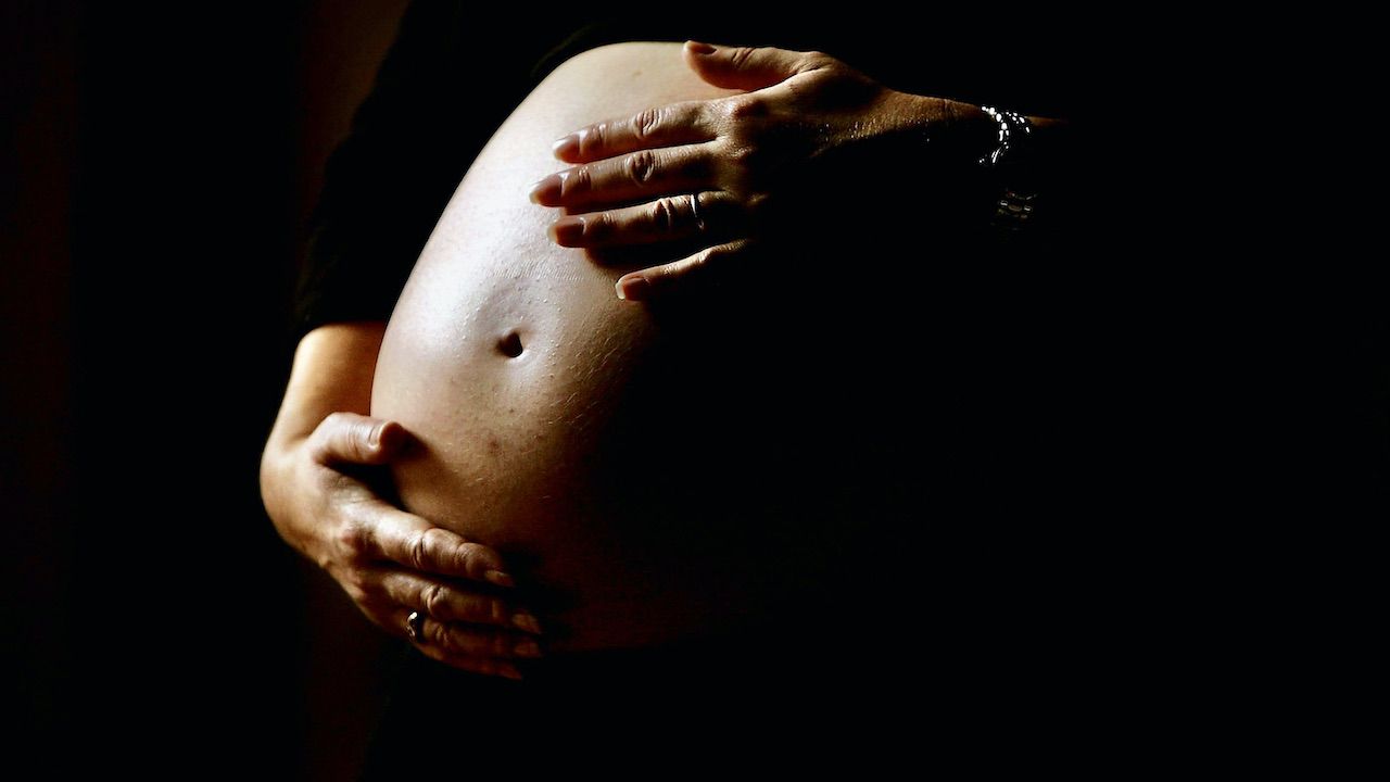 Ciężarna przeczyła istnieniu pandemii koronawirusa (fot. Ian Waldie/Getty Images) Ciężarna przeczyła istnieniu pandemii koronawirusa (fot. Ian Waldie/Getty Images)