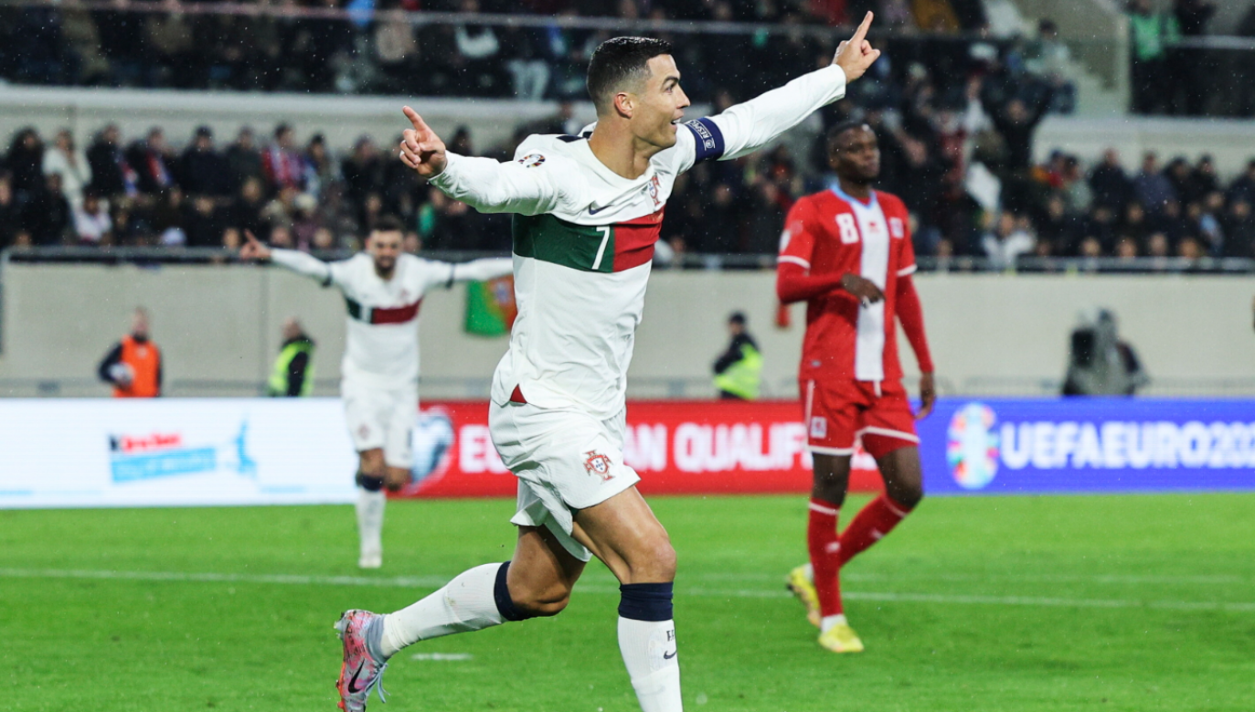 Cristiano Ronaldo strzelił już w barwach swojej drużyny narodowej 122 gole (fot. Getty Images)