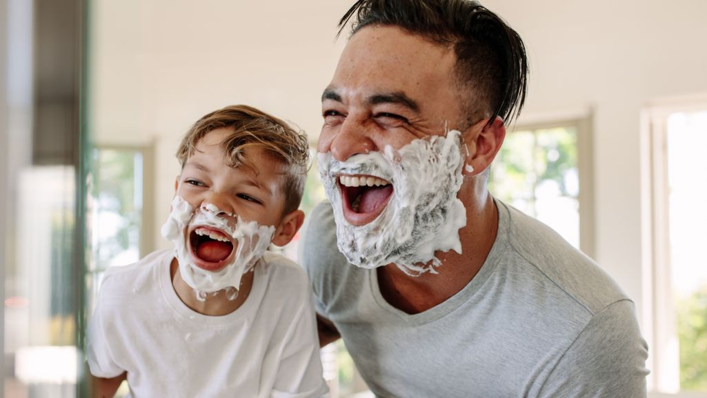 Dzień Ojca to wyjątkowa okazja, aby podziękować tacie za jego miłość i trud wychowania. Fot. Jacob Lund/ Shutterstock