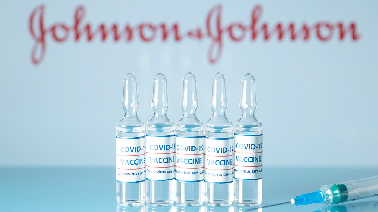 Szczepionki przeciwko koronawirusowi firmy Johnson & Johnson(fot. Shutterstock)