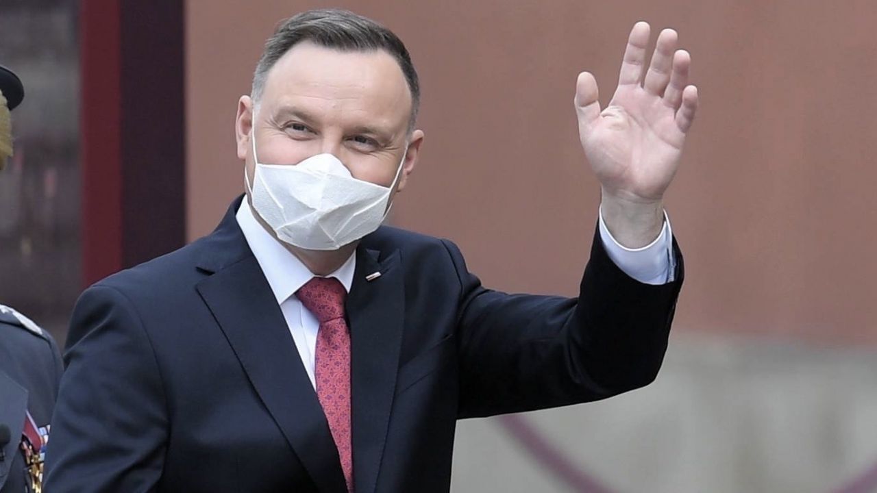 Prawo i Sprawiedliwość i Andrzej Duda mają problem. To fakt (fot. arch.PAP/Radek Pietruszka) Prawo i Sprawiedliwość i Andrzej Duda mają problem. To fakt (fot. arch.PAP/Radek Pietruszka)