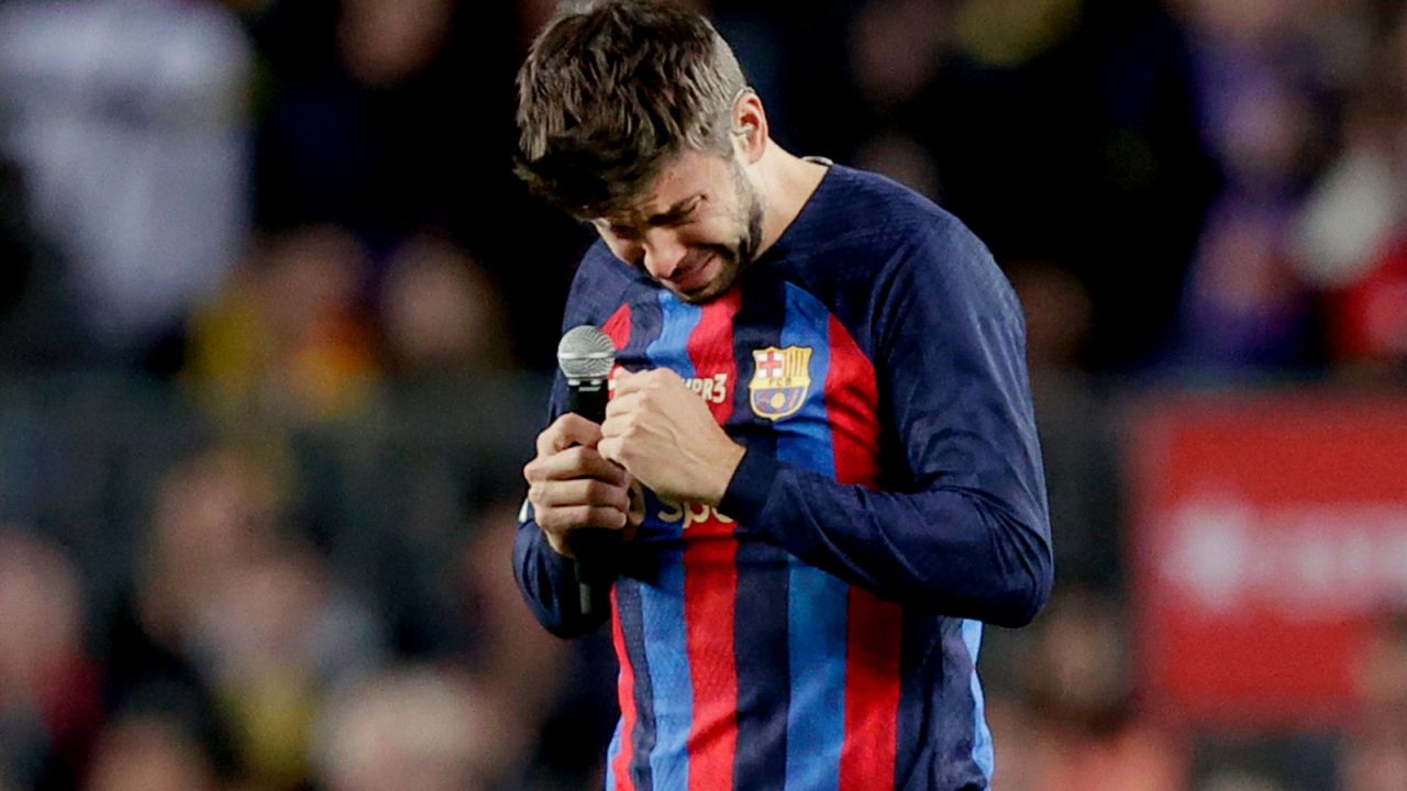 Pique pożegnał się z kibicami Barcelony (fot. Getty).