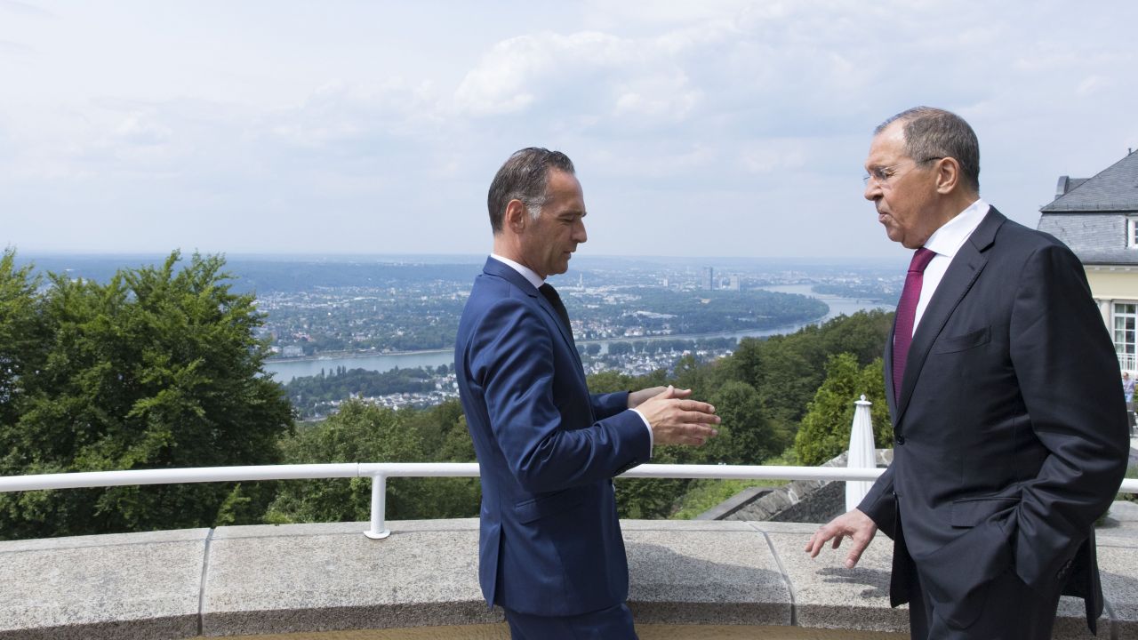 Szefowie dyplomacji Niemiec i Rosji Heiko Maas i Siergiej Ławrow podczas obrad Dialogu Petersburskiego (fot. Ute Grabowsky/Photothek via Getty Images) Szefowie dyplomacji Niemiec i Rosji Heiko Maas i Siergiej Ławrow podczas obrad Dialogu Petersburskiego (fot. Ute Grabowsky/Photothek via Getty Images)