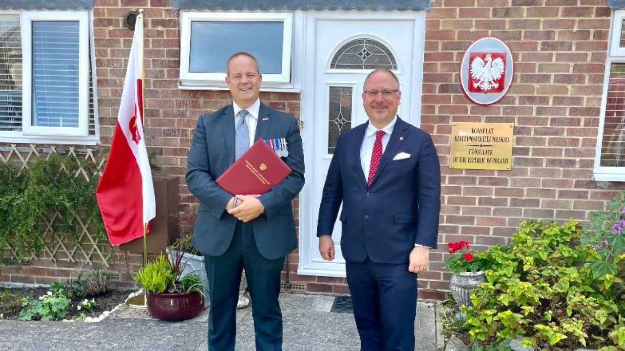 W uroczystości otwarcia placówki wziął udział ambasador RP Arkady Rzegocki (fot. Twitter/@PolishEmbassyUK) W uroczystości otwarcia placówki wziął udział ambasador RP Arkady Rzegocki (fot. Twitter/@PolishEmbassyUK)