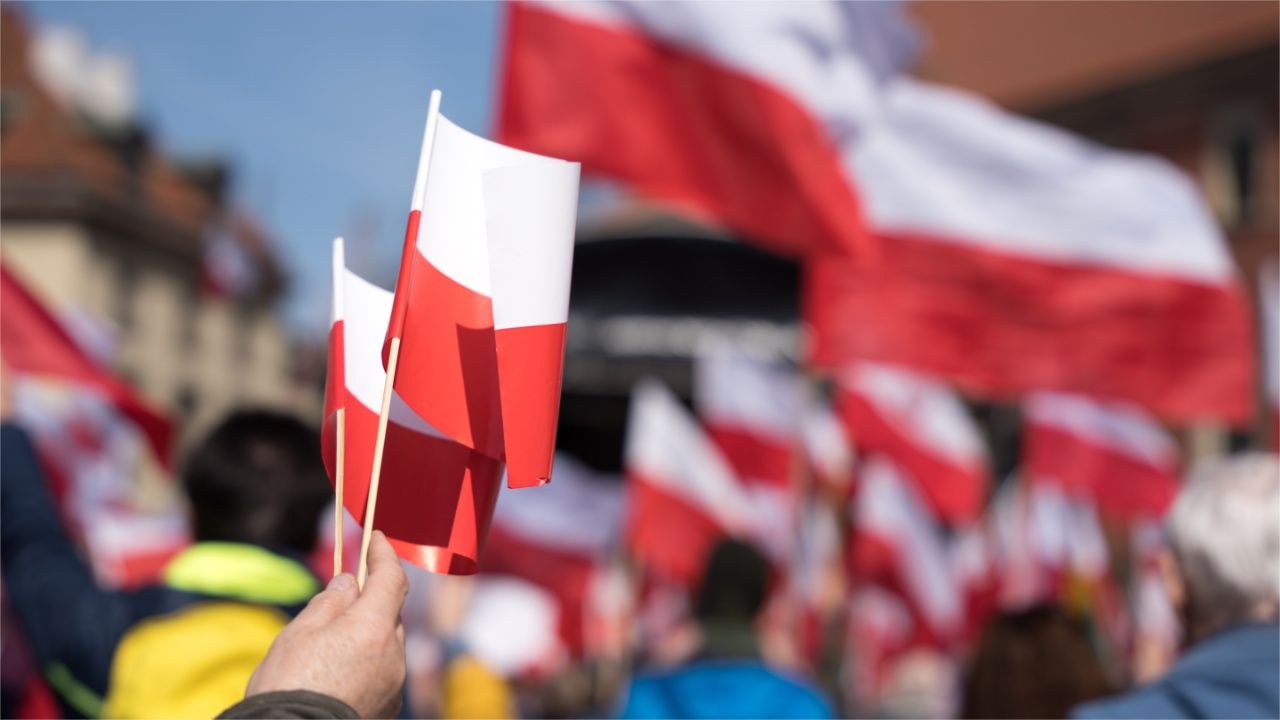 Zamknięte ulice, objazdy i zakaz parkowania. Spore utrudnienia w Warszawie