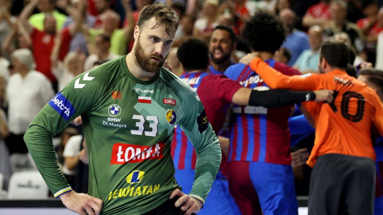 Łomża Vive Kielce uznała wyższość FC Barcelona dopiero po rzutach karnych (fot. Getty)