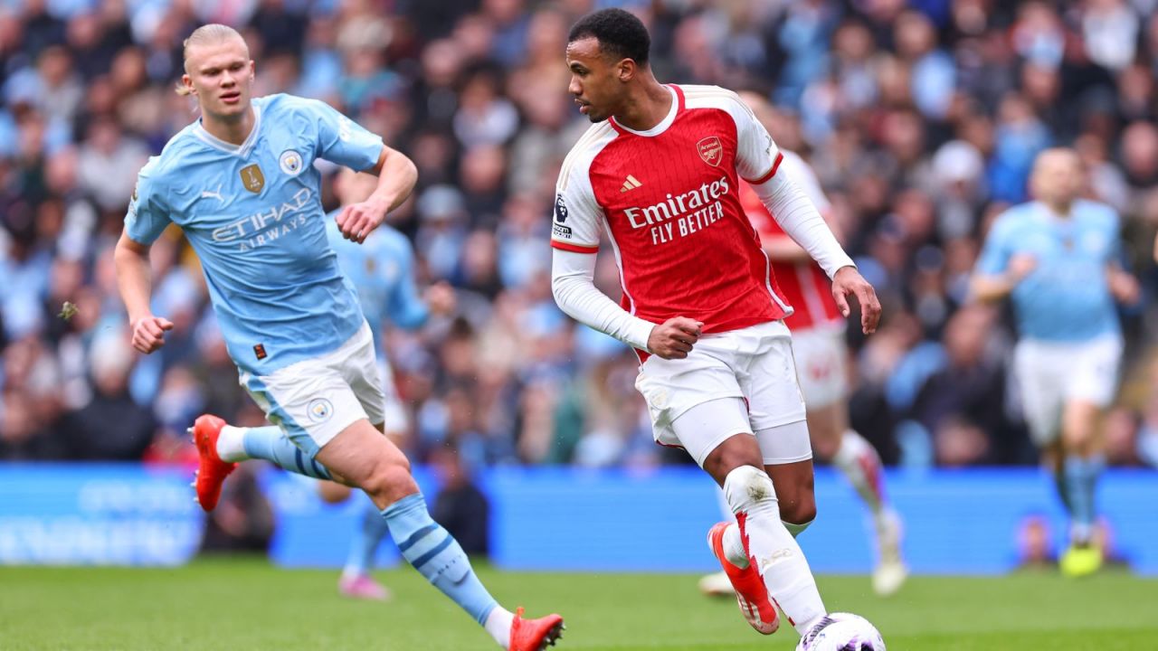Manchester City i Arsenal są głównymi kandydatami do wywalczenia mistrzostwa Anglii (fot. Getty Images)
