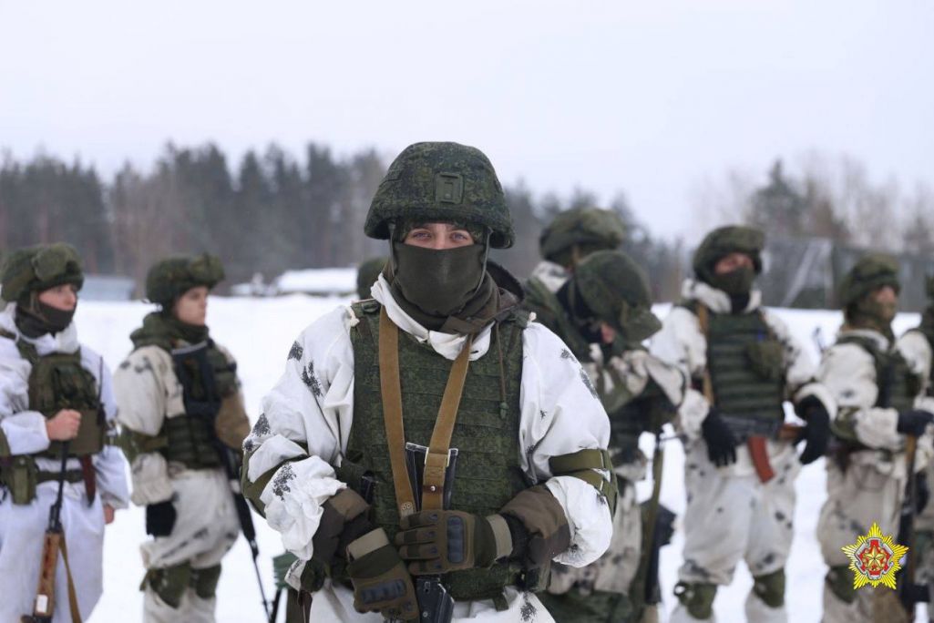 Праверка баявой гатовасці на 227-м агульнавайсковым палігоне аднаго з батальёнаў 120-й асобнай гвардзейскай механізаванай брыгады, якая адбывалася 18 студзеня 2024 года. (Фота: Міністэрства абароны Рэспублікі Беларусь / Telegram)