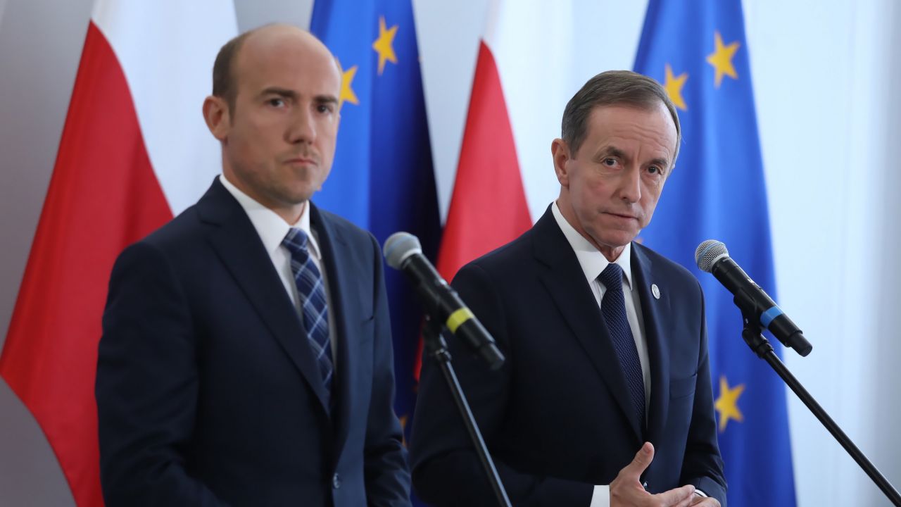 Przewodniczący PO Borys Budka i marszałek Senatu Tomasz Grodzki (fot. PAP/Tomasz Gzell) Przewodniczący PO Borys Budka i marszałek Senatu Tomasz Grodzki (fot. PAP/Tomasz Gzell)