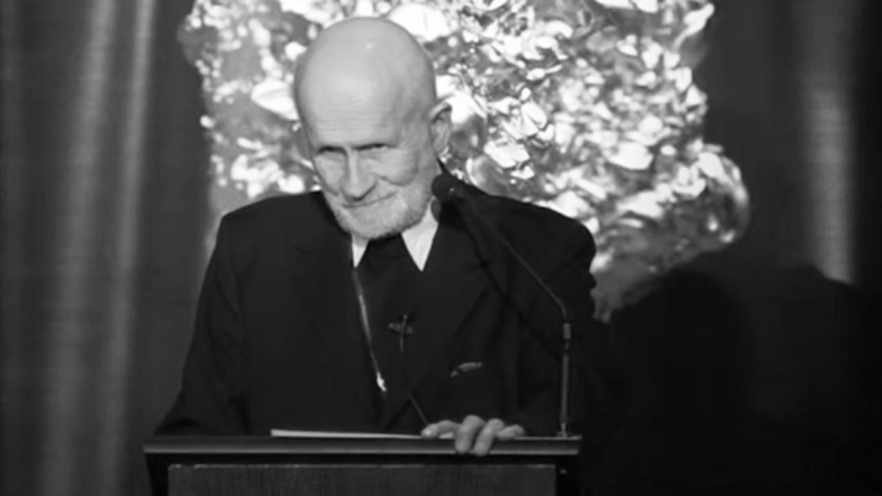 Ostatnie lata życia o. Wacław Hryniewicz spędził we wspólnocie oblackiej w Lublińcu (fot. YouTube/ Copernicus Center for Interdisciplinary Studies) Ostatnie lata życia o. Wacław Hryniewicz spędził we wspólnocie oblackiej w Lublińcu (fot. YouTube/ Copernicus Center for Interdisciplinary Studies)
