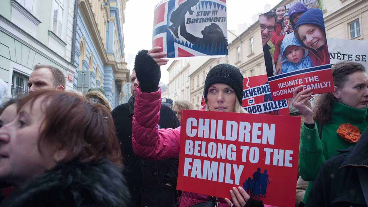 Uczestnicy demonstracji przeciwko polityce norweskiego rządu (fot. arch. PAP/Deml Ondrej) Uczestnicy demonstracji przeciwko polityce norweskiego rządu (fot. arch. PAP/Deml Ondrej)