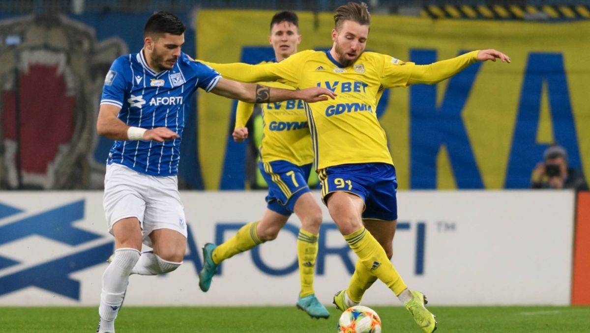 Arka Gdynia Trening Druzynowy A Pandemia Koronawirusa Klub Pko Ekstraklasa Zlamal Zasady Izolacji Chce Ukarac Pilkarzy Sport Tvp Pl