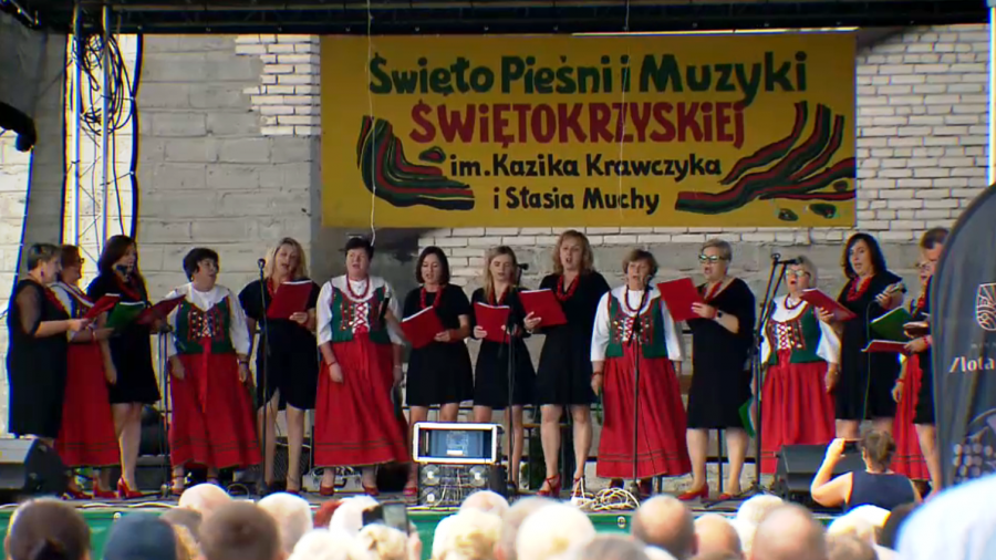 Święto Pieśni i Muzyki Świętokrzyskiej przyciągnęło tłumy miłośników folkloru 