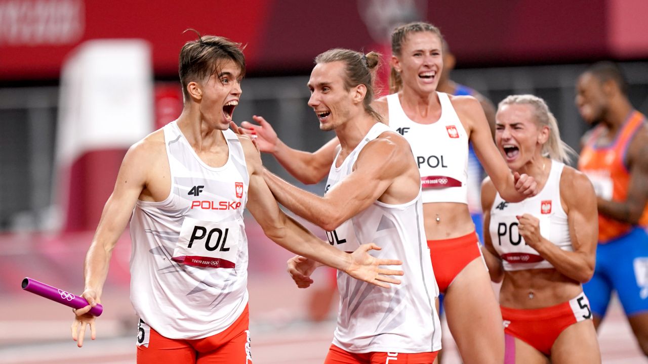 Równo cztery lata temu polska sztafeta 4x400 mix napisała historię w Tokio. Teraz znów jest nadzieja (fot. Getty)
