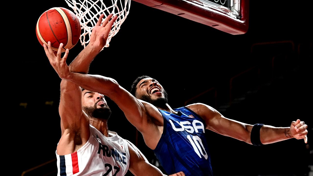 Rudy Gobert i Jason Tatum (fot. Getty Images) Rudy Gobert i Jason Tatum (fot. Getty Images)