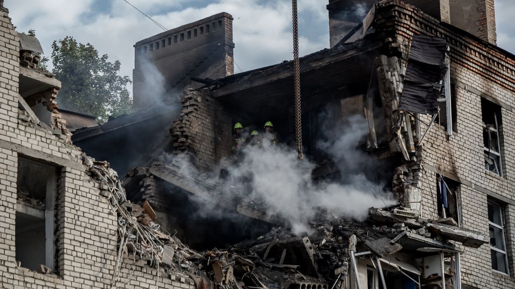 Наступствы абстрэлу расейскімі войскамі гораду Мікалаева, Украіна. 25 траўня 2025 года. Фота: Serhii Ovcharyshyn/NikVesti.com/Global Images Ukraine via Getty Images
