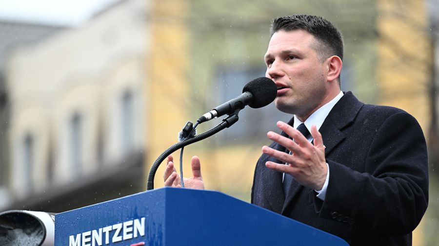 Sławomir Mentzen kandyduje na prezydenta (fot. PAP/Darek Delmanowicz)
