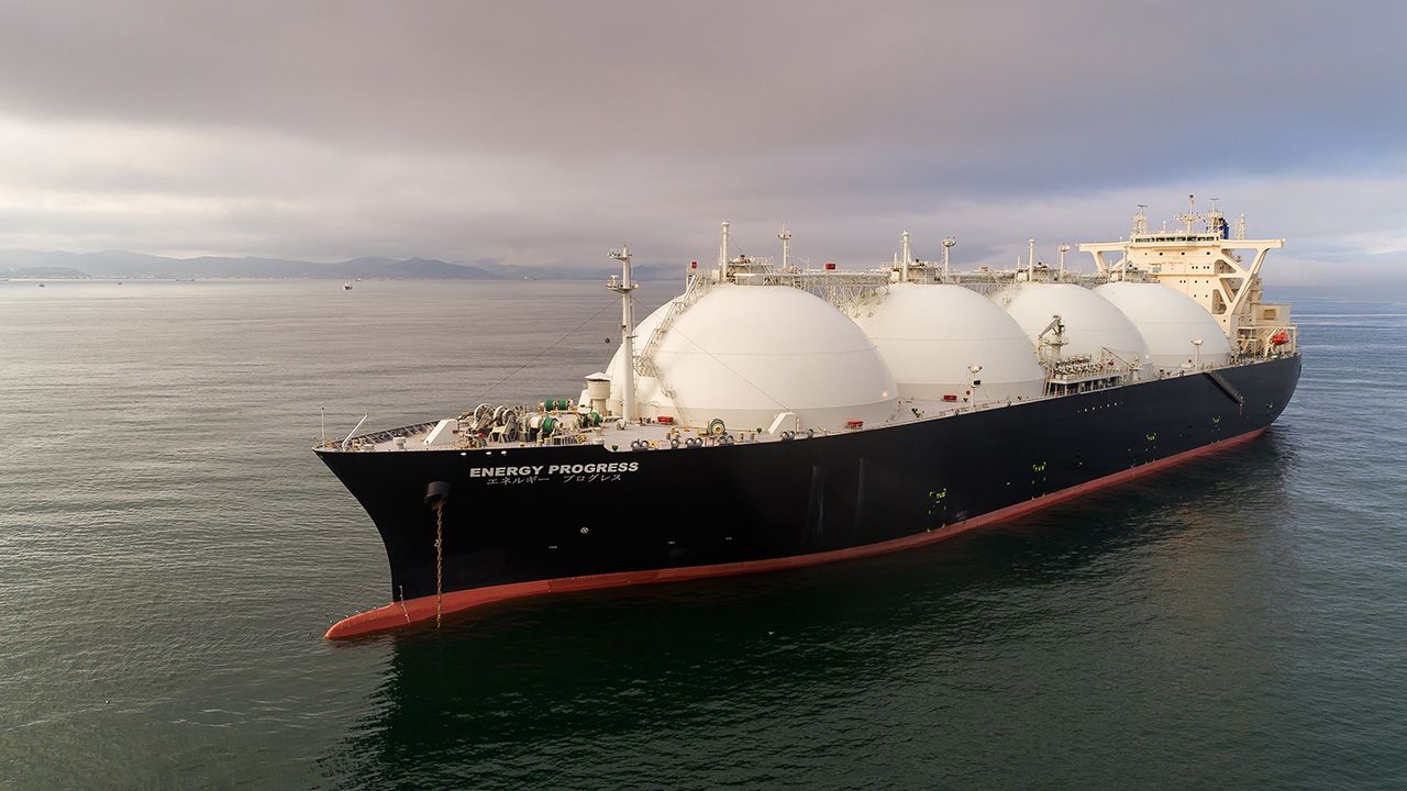 Jak trwoga, to do Chin. Rosja musi awaryjnie kupować paliwo