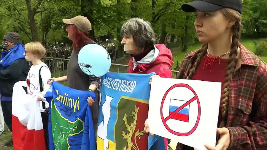 Protesty przed Cmentarzem Żołnierzy Radzieckich