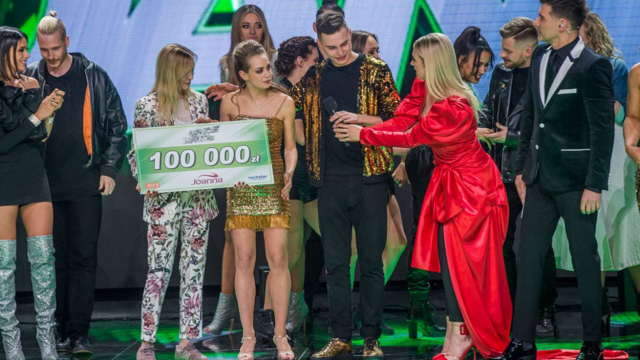 Głosami widzów zwycięzcami pierwszej polskiej edycji „Dance, Dance, Dance”  zostali Wiktoria Gąsiewska i Adam Zdrójkowski (fot. TVP)