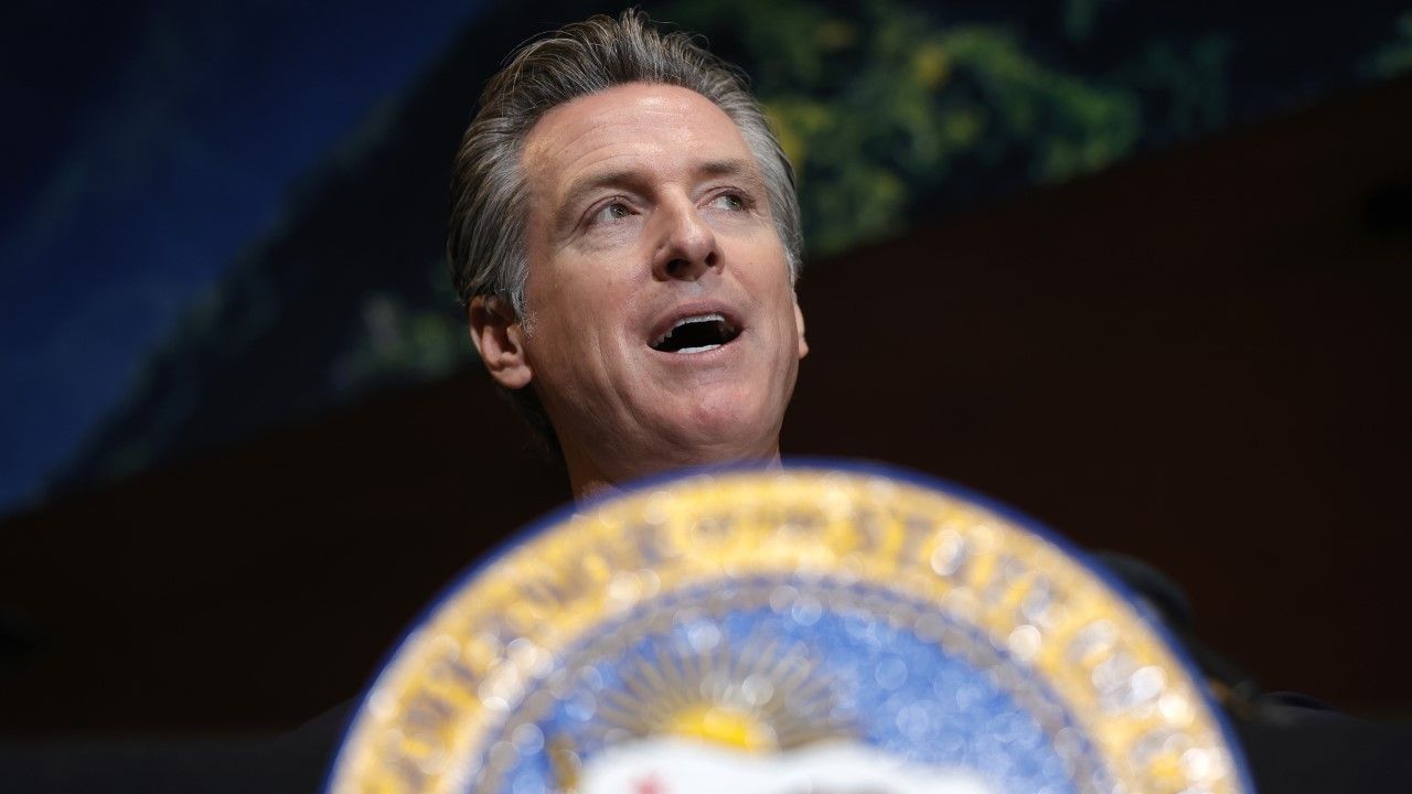 Gubernator Kalifornii Gavin Newsom chce, by projekt przetestowano (fot. Justin Sullivan/Getty Images) Gubernator Kalifornii Gavin Newsom chce, by projekt przetestowano (fot. Justin Sullivan/Getty Images)