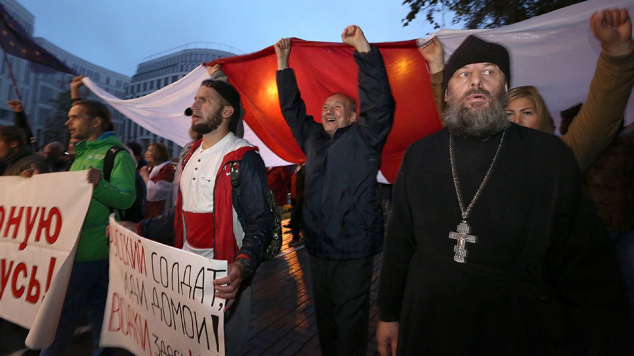 Białoruska opozycja protestuje przeciwko zbliżającym się manewrom (fot. PAP/EPA/TATYANA ZENKOVICH) Białoruska opozycja protestuje przeciwko zbliżającym się manewrom (fot. PAP/EPA/TATYANA ZENKOVICH)