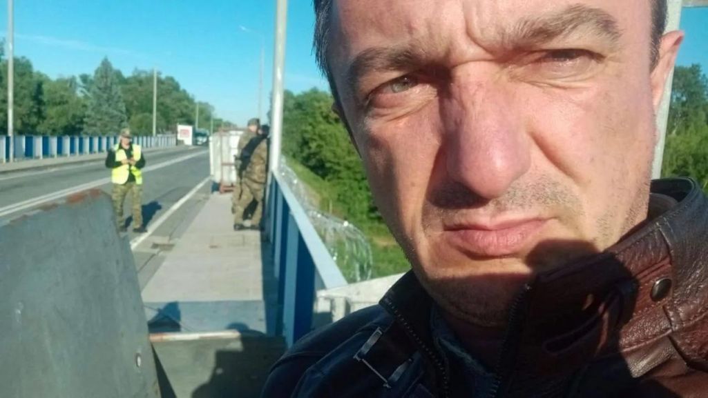Дзмітрый Смактуновіч на нейтральнай паласе. (Фота: жонка Дзмітрыя Наталля)