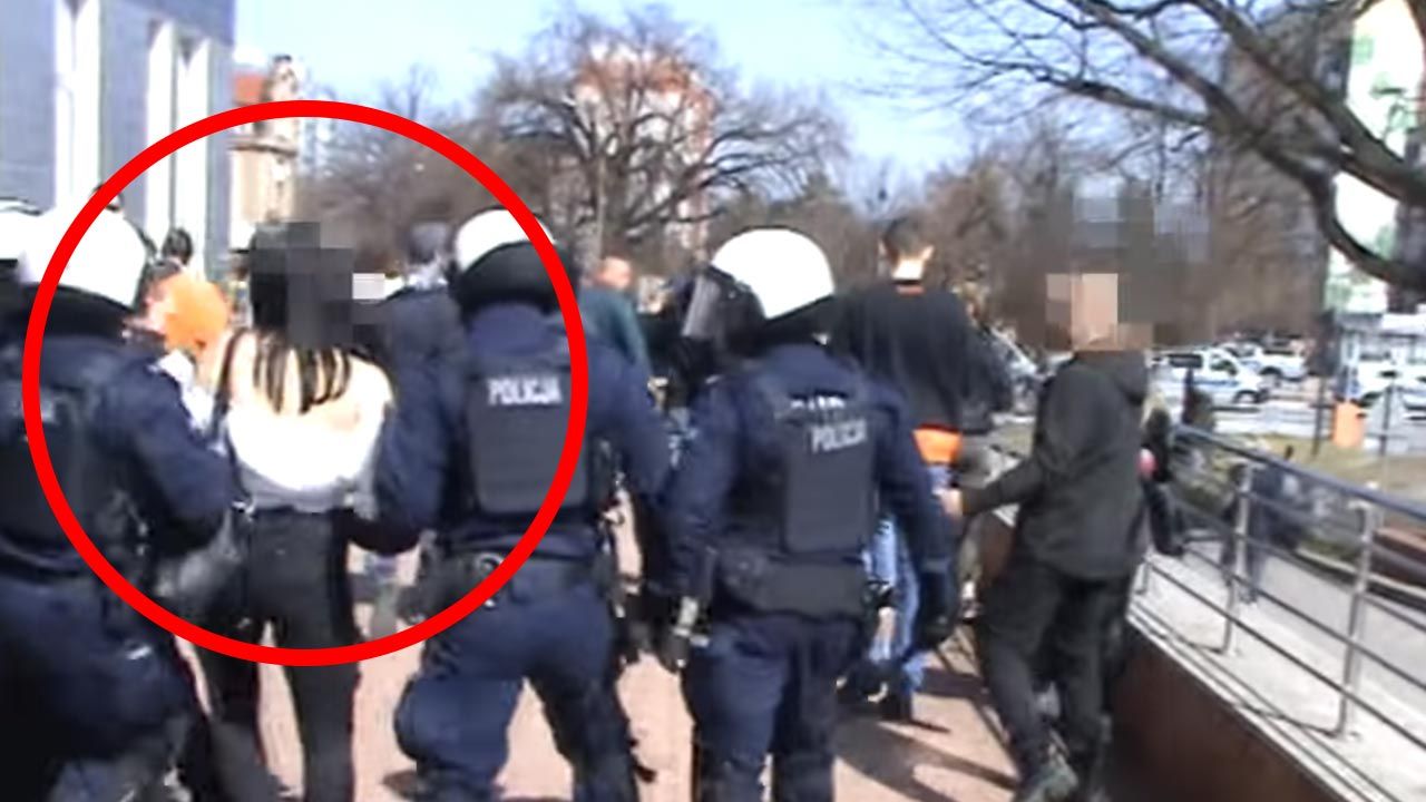 Kobieta była agresywna, została zatrzymana (fot. Facebook/Komenda Wojewódzka Policji we Wrocławiu)
