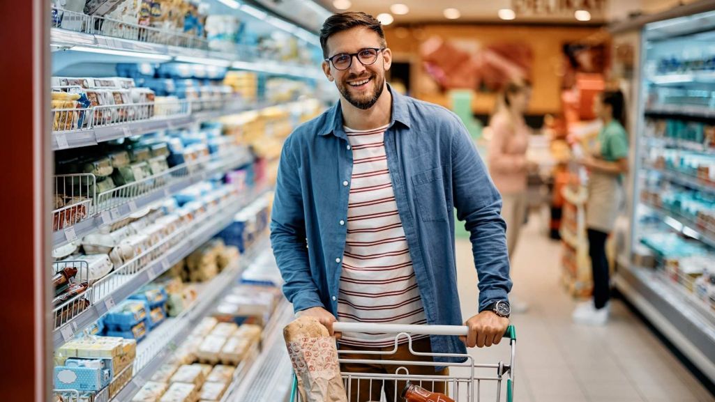 W jakich godzinach sklepy będą otwarte w Wigilię? Fot. Drazen Zigic/ Shutterstock