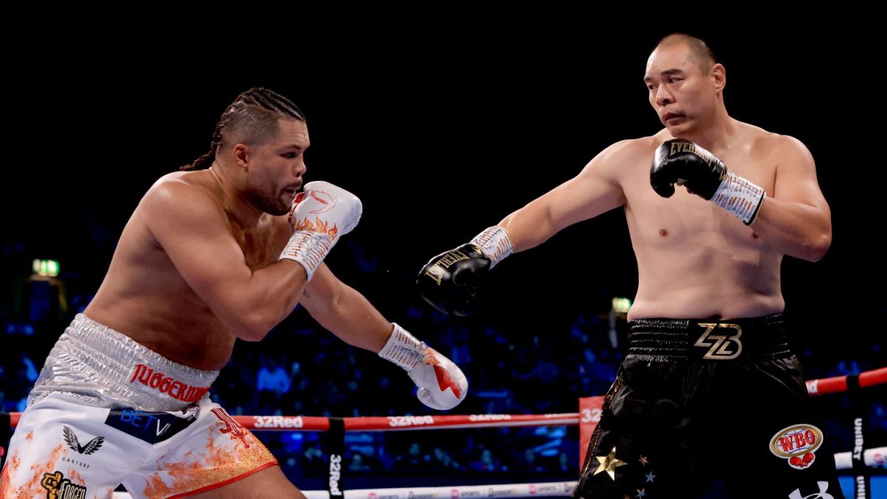 Zhilei Zhang obronił pas WBO Interim w wadze ciężkiej i przybliżył się do walki o "prawdziwe" mistrzostwo świata (fot. Getty Images)