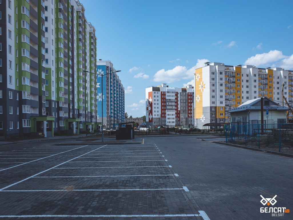 Жылы комплекс «Малая Радзіма» ў Заводскім раёне сталіцы. Менск, Беларусь. 24 ліпеня 2021 года. (Фота: Белсат)