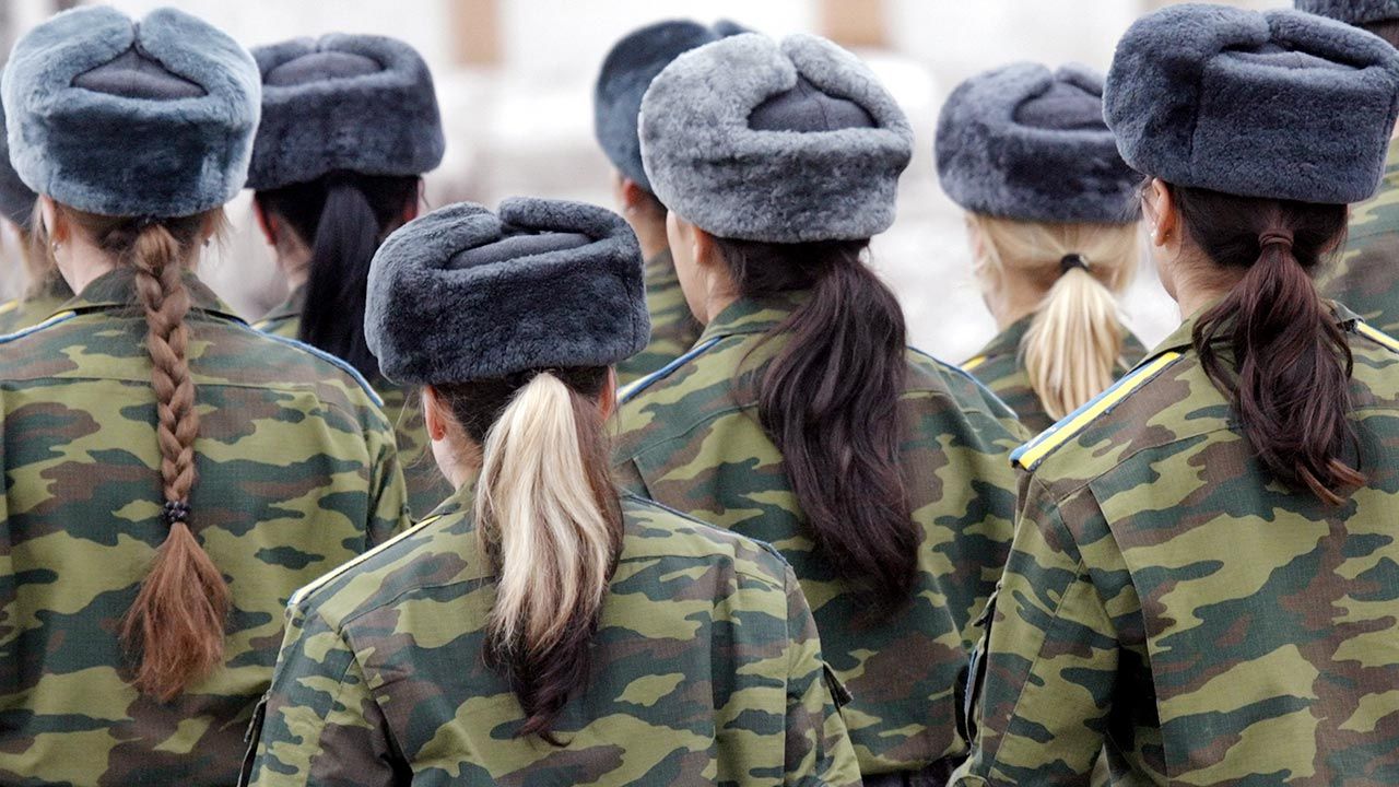 Rosjanie werbują do armii kobiety osadzone w więzieniach (fot. PAP/EPA)