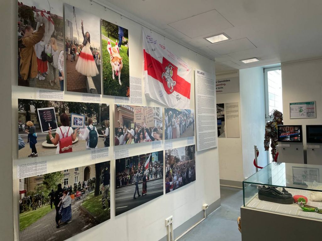 Выстава пра беларускіх палітзняволеных жанчын. (Фота: Яўгенія Доўгая / Facebook)
