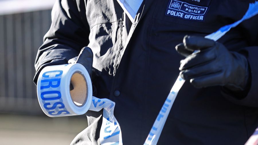 Policja poszukuje nożownika (fot. Christopher Furlong/Getty Images)