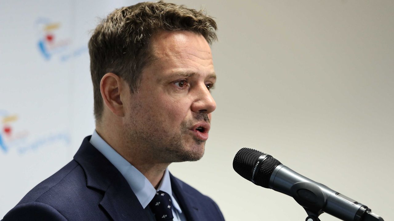 Prezydent Warszawy zapewnia, że „nie pozwoli na dyskryminację” (fot. PAP/Tomasz Gzell) Prezydent Warszawy zapewnia, że „nie pozwoli na dyskryminację” (fot. PAP/Tomasz Gzell)