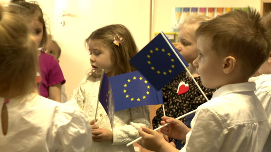 Wymień Ojców Założycieli Unii Europejskiej Podkarpackie szkoły i przedszkola świętują 20 lat Polski w Unii