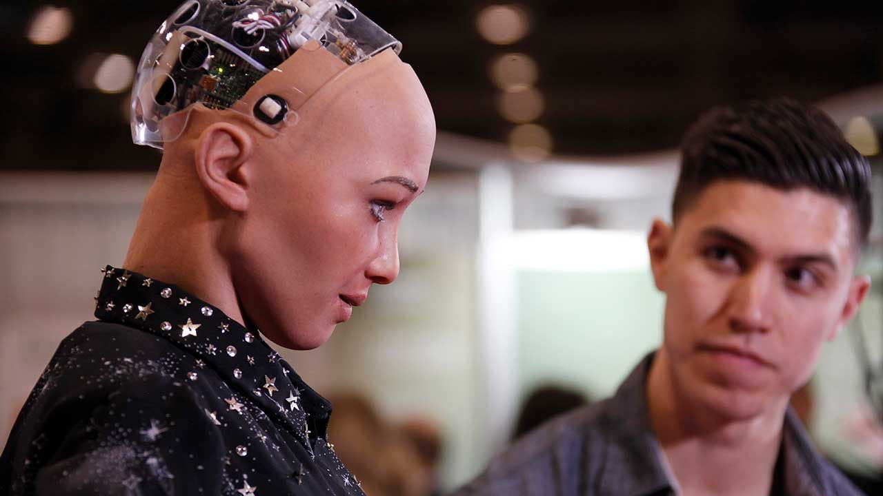 Maszyna stała się w procesie swego „myślenia” bardziej ludzka (fot. Yu Ruidong/China News Service/VCG/Getty Images)